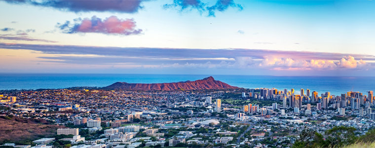 living in honolulu panorama