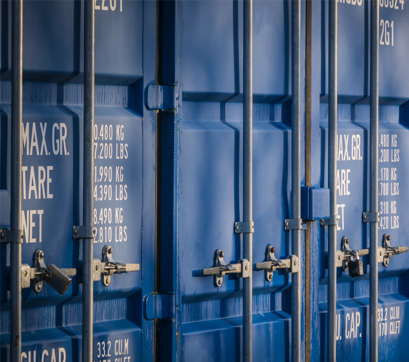 close-up-container-cs-right